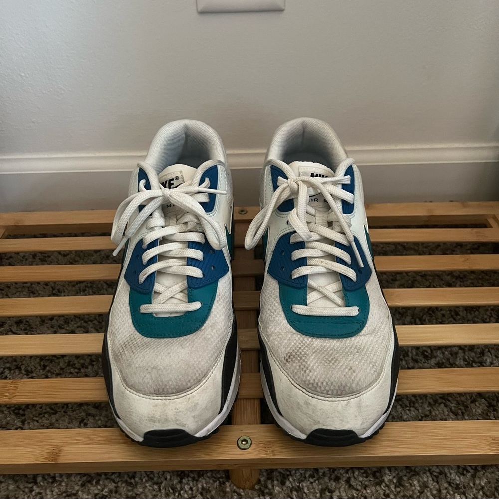 Nike Air Max 90s - Picture 3 of 5